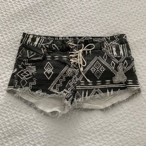 Billabong Size Sm/25 Blk & Wht Tie Denim Shorts